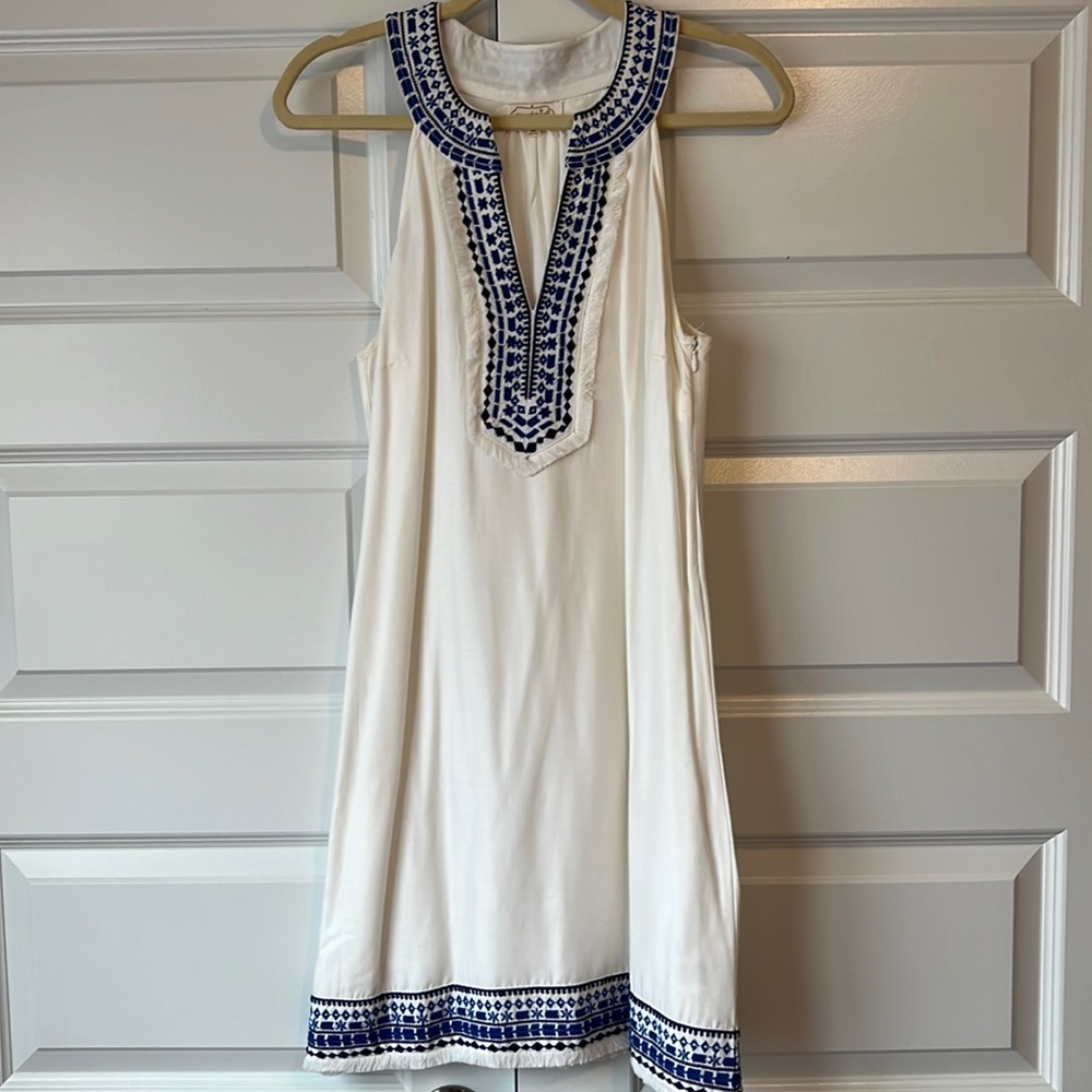 MudPie Size M White Dress with Blue & Navy Detail